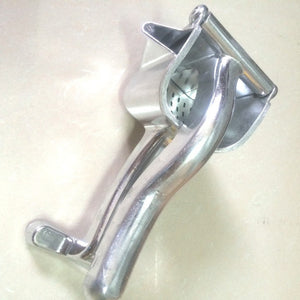 Heavy Duty Lemon Squeezer For Efficient Citrus Juice Extraction