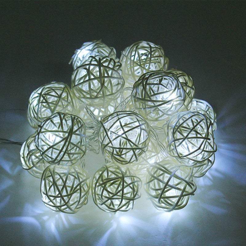 Indoor String Lights 2M / 6M Led Rattan Balls Battery Powered Decoration