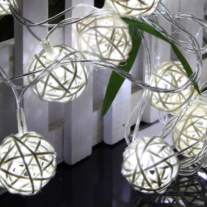 Indoor String Lights 2M / 6M Led Rattan Balls Battery Powered Decoration