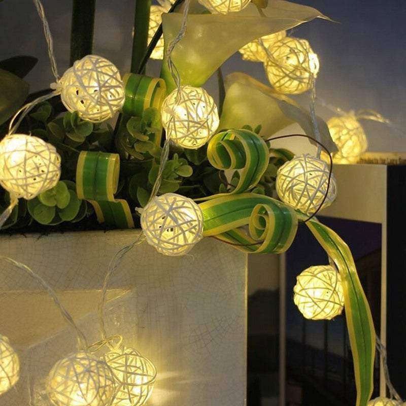 Indoor String Lights 2M / 6M Led Rattan Balls Battery Powered Decoration