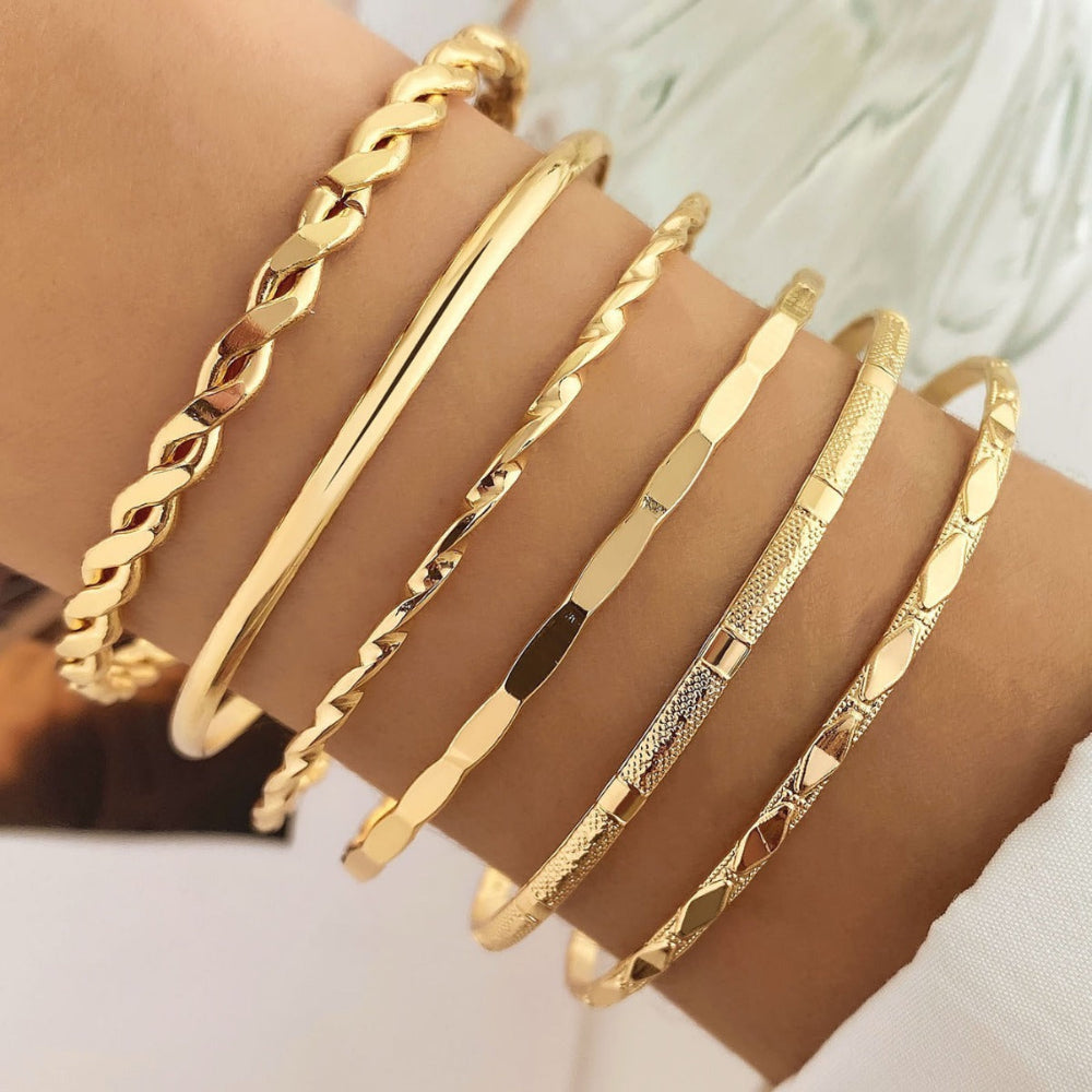 Veile Studios Bohemian Metal Chain Bracelet Set For Women Geometric Gold Colour Thick Link