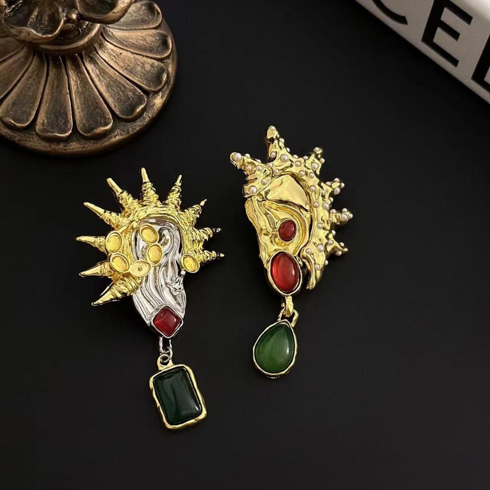 Veile Studios Gold Glazed Earrings For Women With Exaggerated Personality And Asymmetrical Design