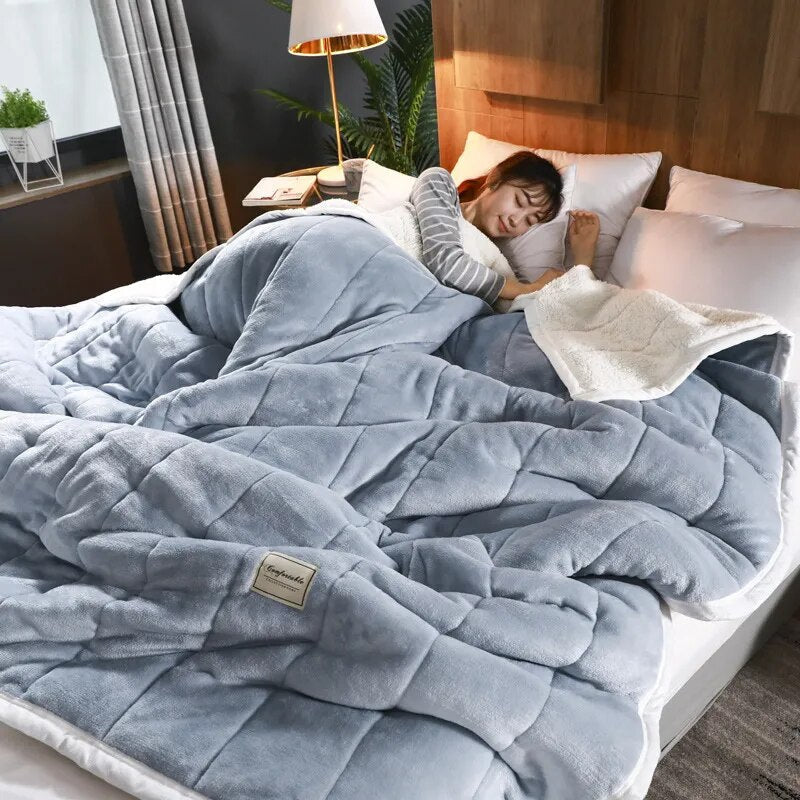 Light Grey Fleece Blanket Autumn Winter Warm 3 Layers Flannel 150X200cm