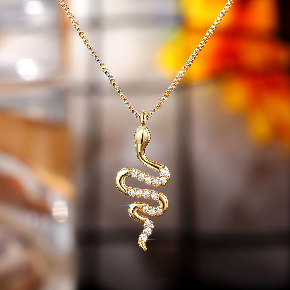 Veile Studios Fashion Lady Snake Pendant Necklace With Zirconia Stylish Party Accessories