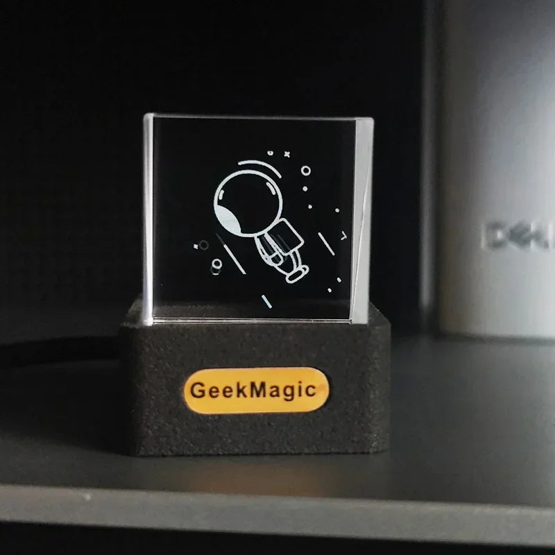 Geekmagic Giftv Crystal Cube Photo Display Holographic Desktop Smart Weather Station Digital Clock With Animations Album