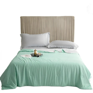 High Quality Cooling Blanket Smooth Air Condition Comforter Lightweight Summer Quilt