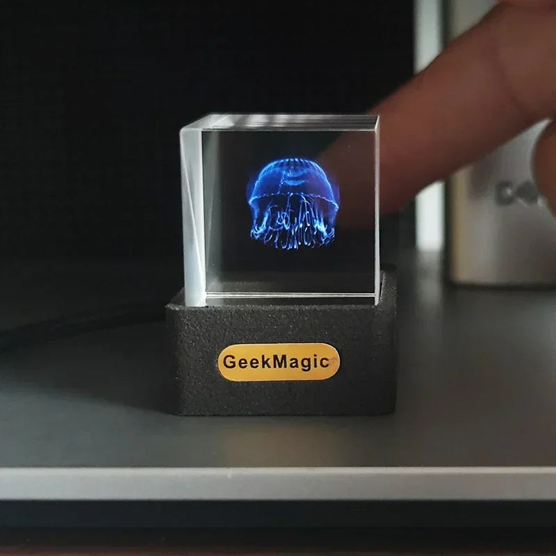 Geekmagic Giftv Crystal Cube Photo Display Holographic Desktop Smart Weather Station Digital Clock With Animations Album