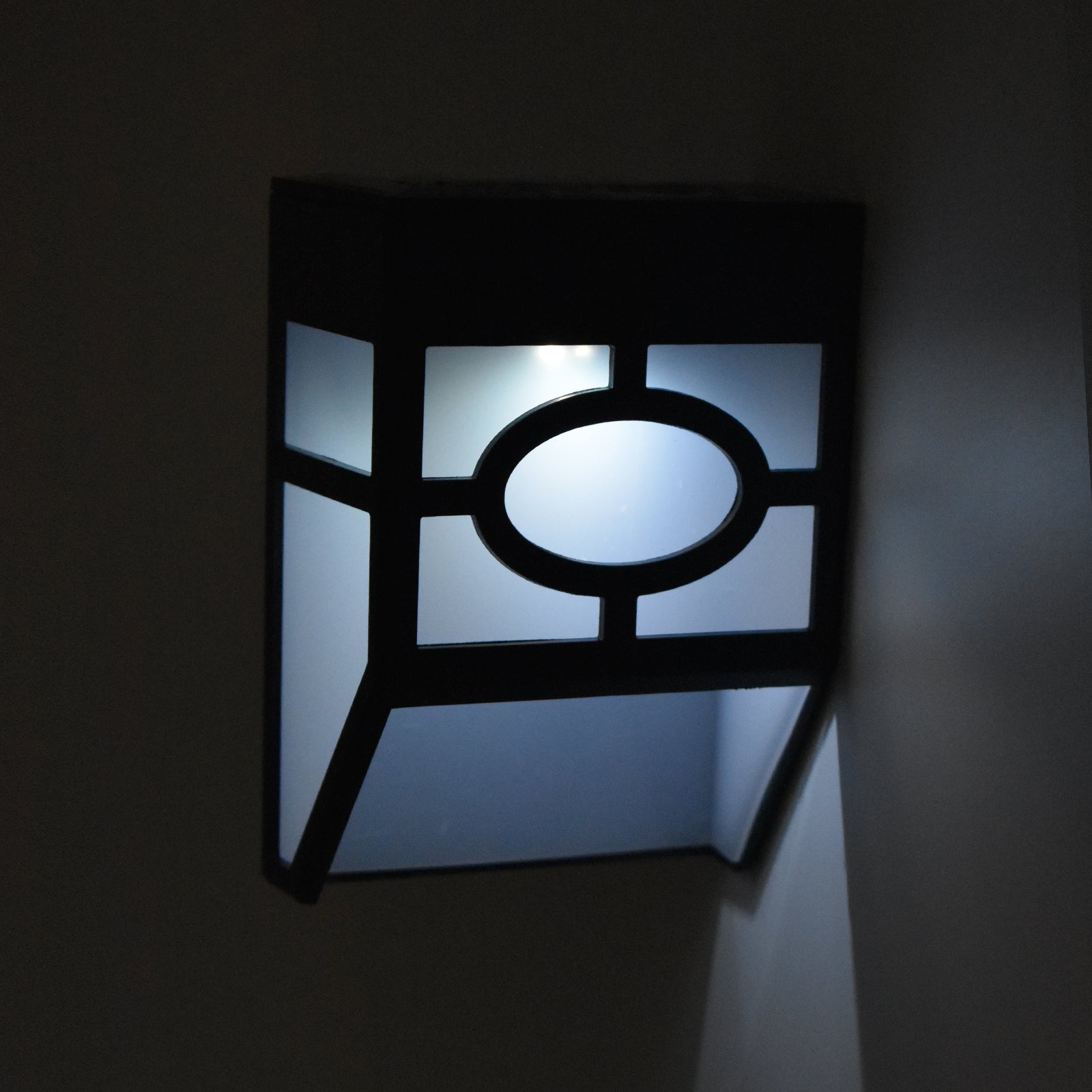 Solar Powered Led Fence Lights For Outdoor Garden And Pathway Lighting