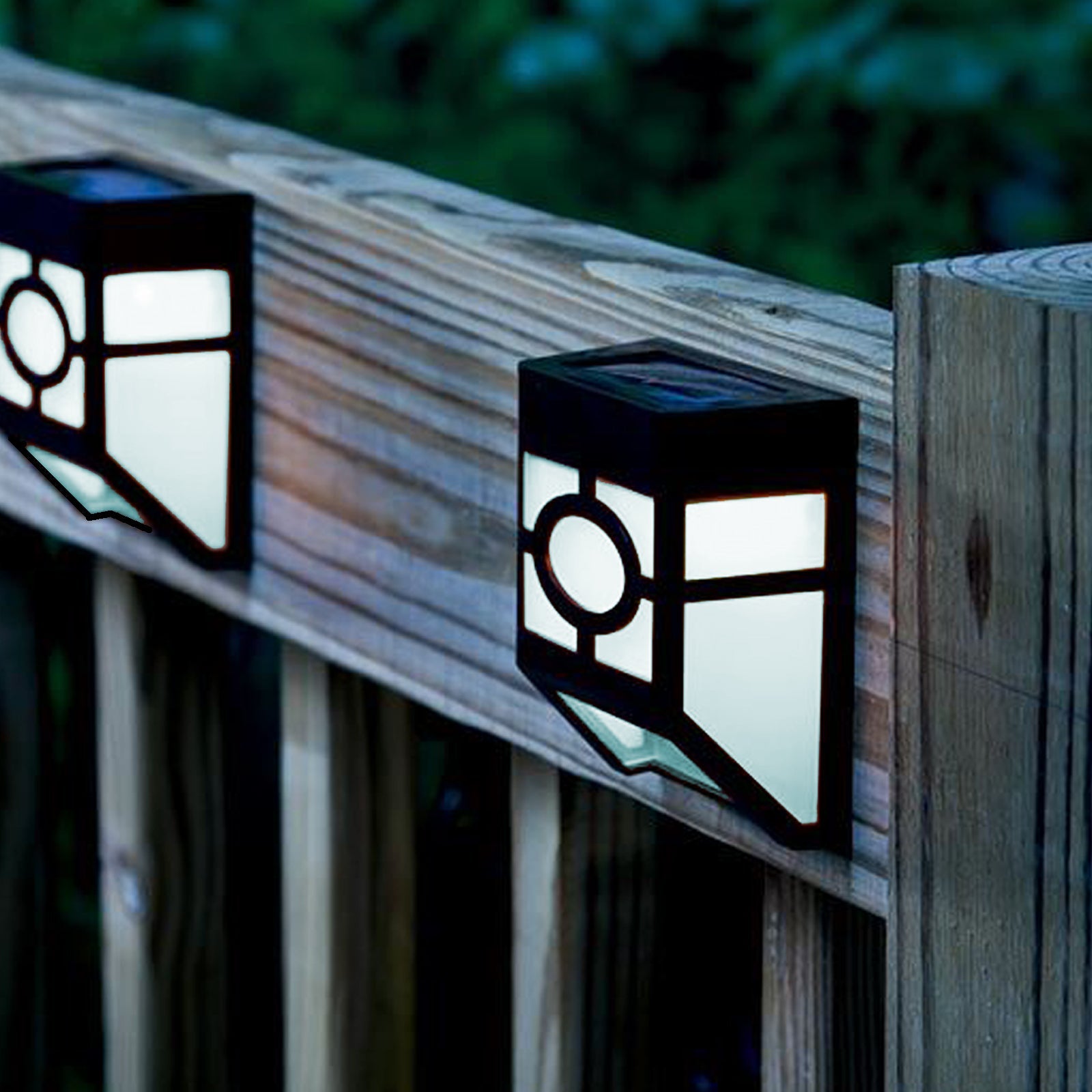 Solar Powered Led Fence Lights For Outdoor Garden And Pathway Lighting