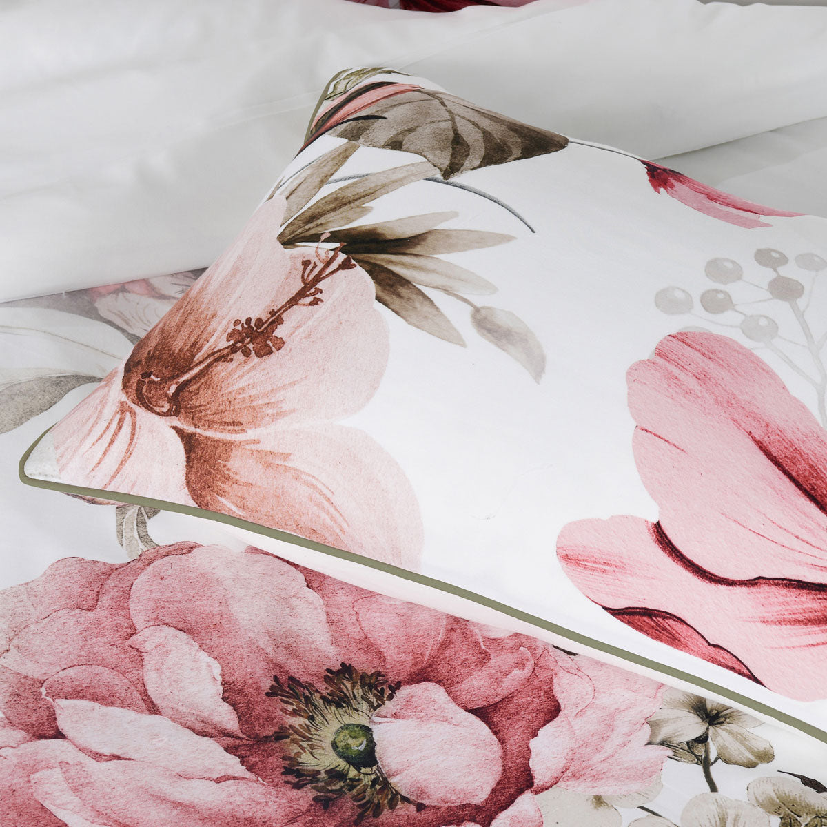 Bianca Eliana White Floral Printed Cotton Sateen Quilt Cover Set