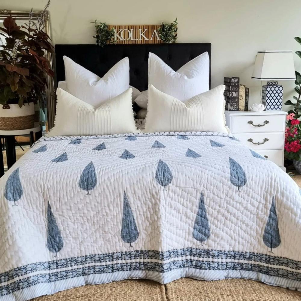 Pine Tree Reversible Quilt Grey (King 228 Cm X 274 Cm)