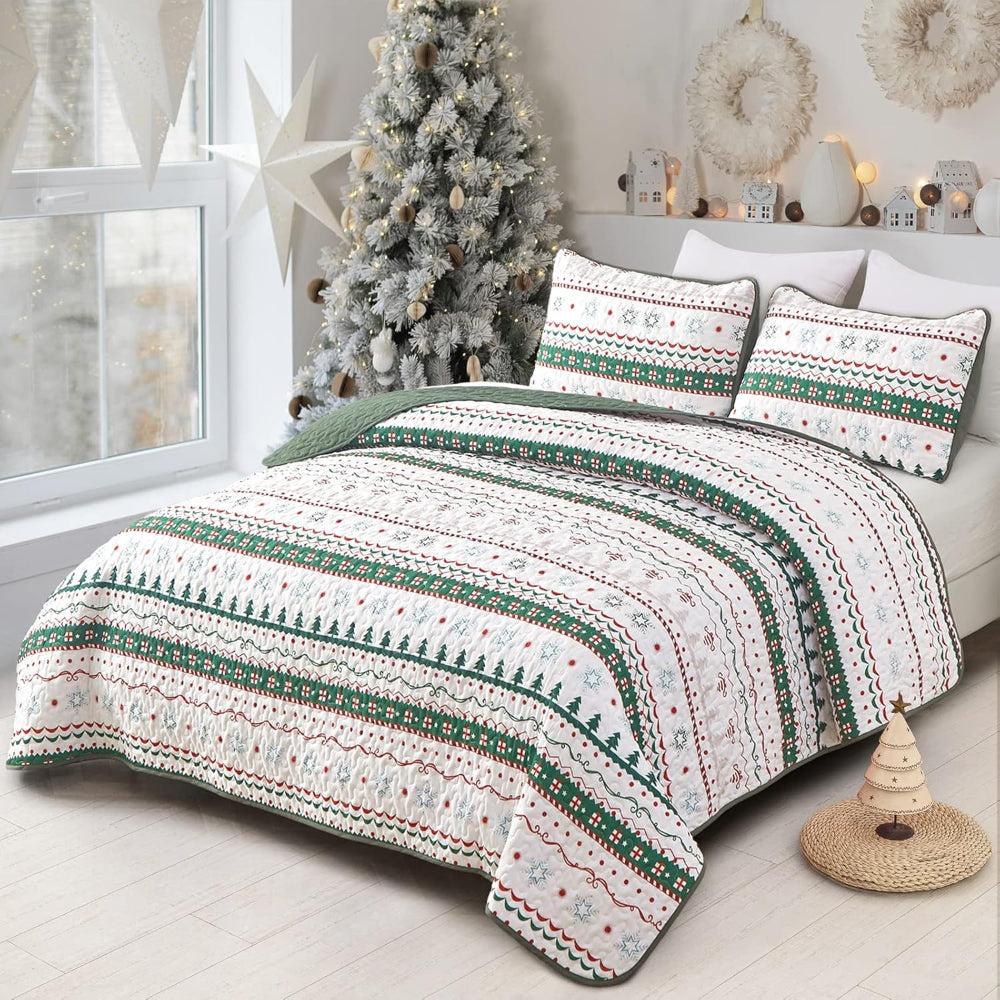 Cozy Christmas Eve Queen Bedspread Set