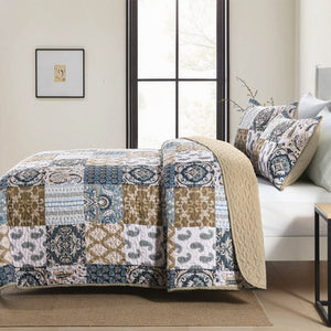 Retro Charm Queen Bedspread Set With Bold Checkered Design