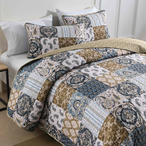 Retro Charm Queen Bedspread Set With Bold Checkered Design