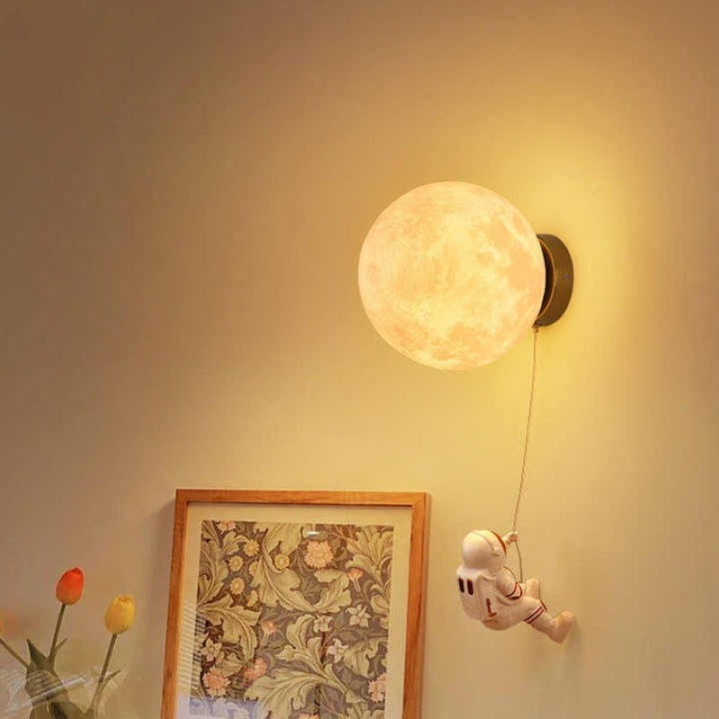 Astronaut Moon Wall Lamp With Warm Light Diameter 20Cm