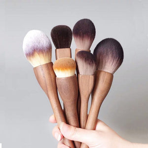 Three Color Flame Large Powder Brush Walnut Wood Makeup Set Blush And Contour Brushes With Soft Fiber Bristles