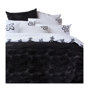 Accessorize Hypnotic Black Quilt Cover Set Queen