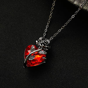 Veile Studios Punk Rose Love Necklace Fashion Personality Heart Shaped Clavicle Chain Pendant