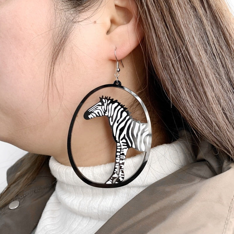 Veile Studios Acrylic Dangle Earrings Round Asymmetric Black Animals Drop Jewellery