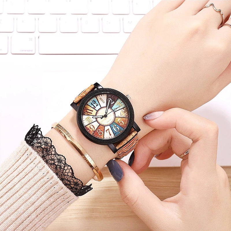 Casual Patchwork Vintage Leather Women Quartz Wrist Watch