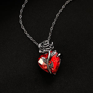 Veile Studios Punk Rose Love Necklace Fashion Personality Heart Shaped Clavicle Chain Pendant