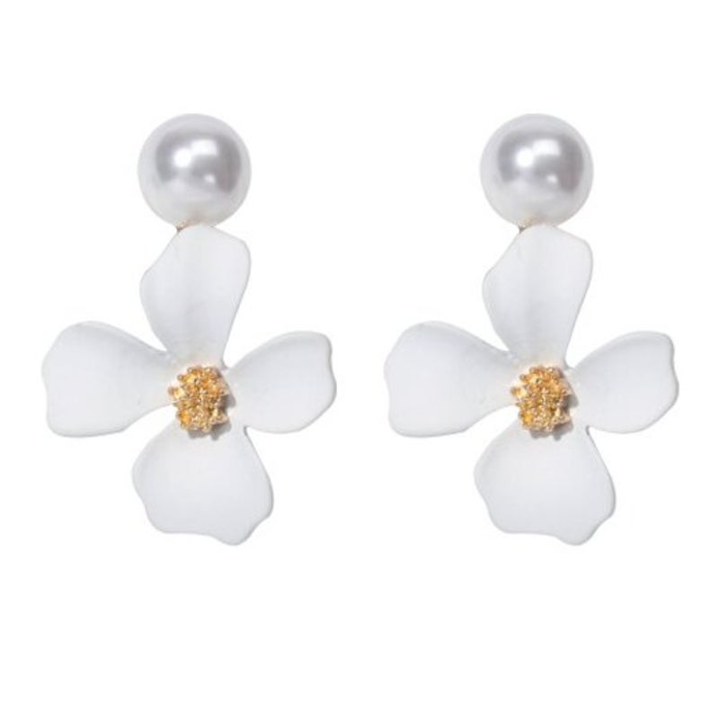 Veile Studios Fashion Pearl White Flower Pendant Earrings 1Pair