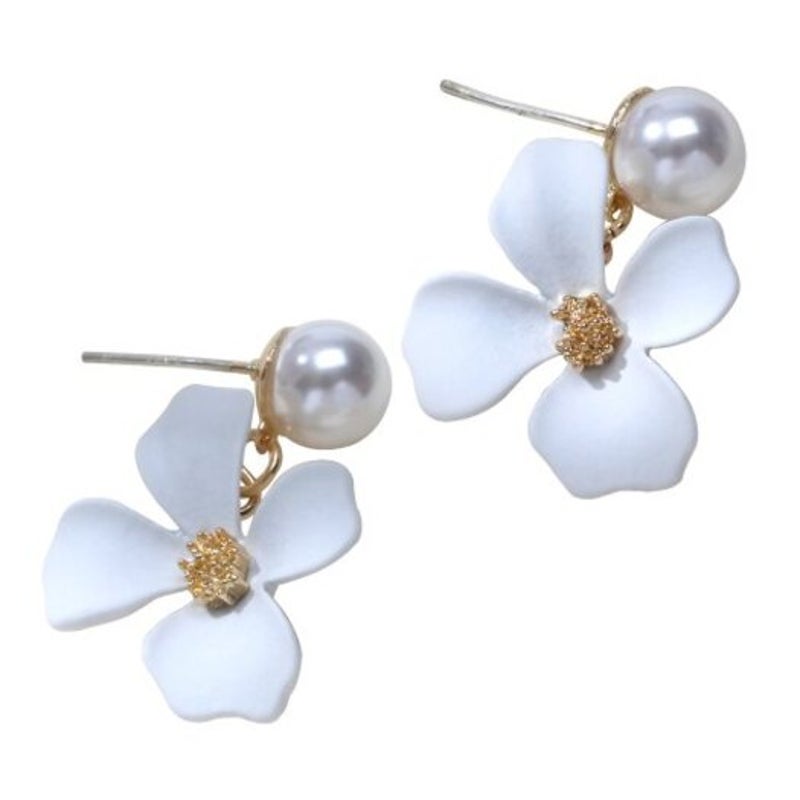 Veile Studios Fashion Pearl White Flower Pendant Earrings 1Pair