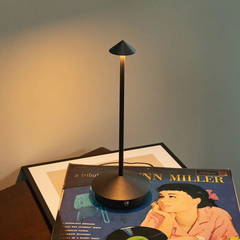 Hotel Lightning Lamp Black Type C Rechargeable Table For Garden Lighting
