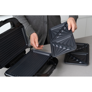 Sandwich Press W/ 3 Interchangeable Plates Incl Toasties & Waffles