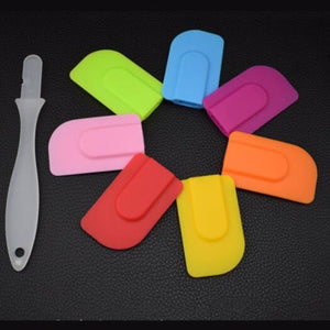 Silicone Handle Baking Cake Cream Scraper Red