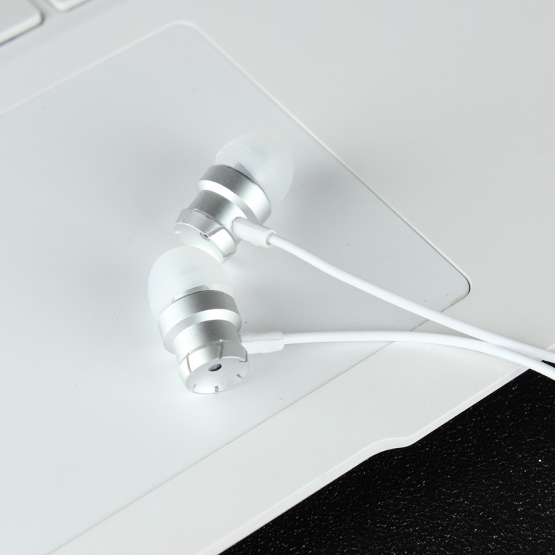 Universal 3.5Mm In Ear Earphone Stereo Bass Earbuds White