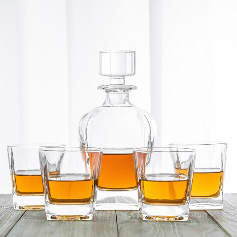 Novare Oval Whiskey Decanter Bottle With 4 Glasses Set