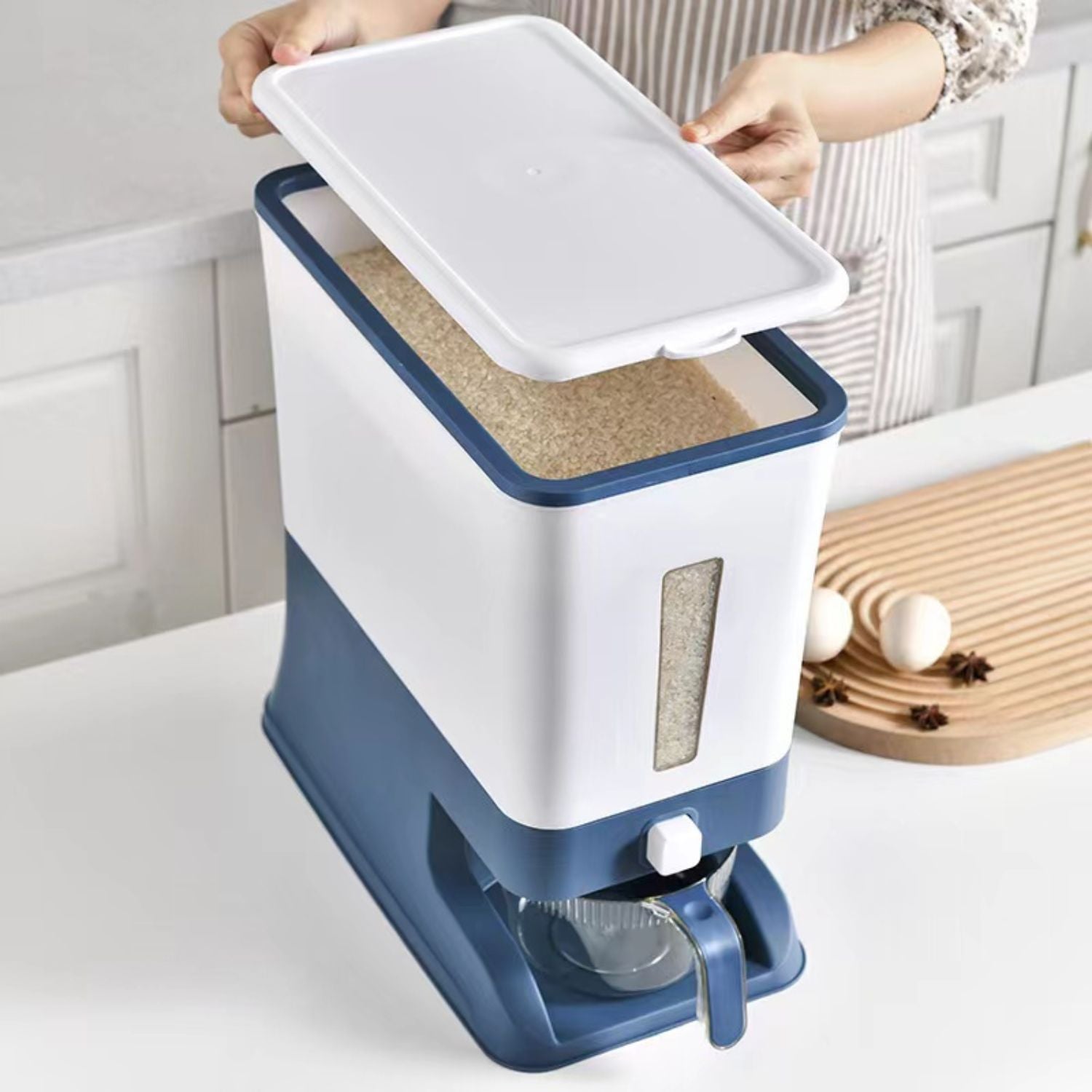 Gominimo 12Kg Food Dispenser With Measuring Cup Go-Fd-100-Gd