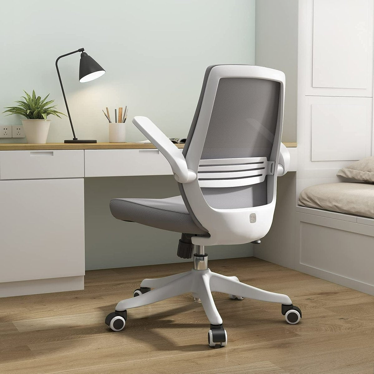 Sihoo M76 Ergonomic Office Chair Swivel Desk Height Adjustable Mesh Back Computer With Lumbar Support 90 Flip-Up Armrest