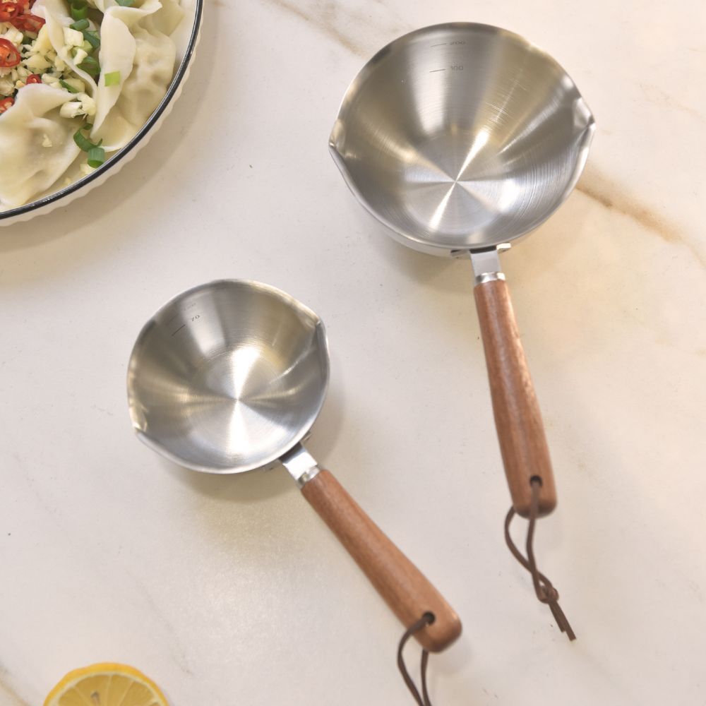 Kylin 304 Stainless Steel Oil Poured Pot With Wood Handle 120Ml